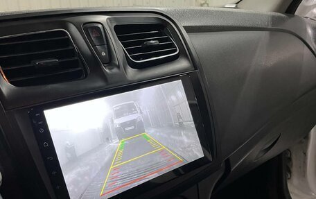 Renault Logan II, 2017 год, 650 000 рублей, 9 фотография