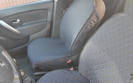 Renault Logan II, 2017 год, 820 000 рублей, 12 фотография