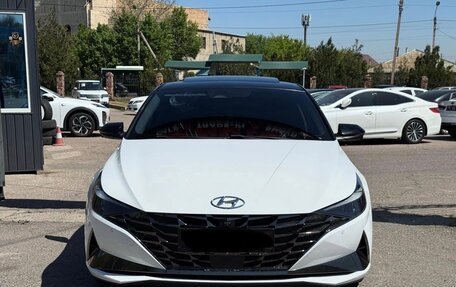 Hyundai Elantra, 2023 год, 1 700 000 рублей, 2 фотография