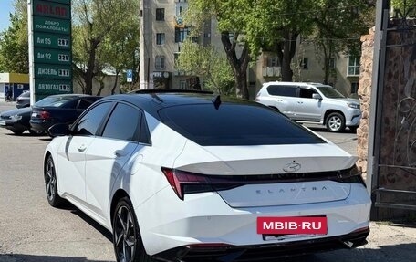 Hyundai Elantra, 2023 год, 1 700 000 рублей, 6 фотография