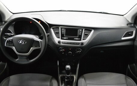 Hyundai Solaris II рестайлинг, 2019 год, 935 000 рублей, 14 фотография