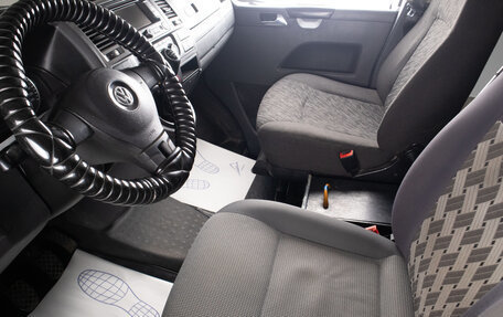 Volkswagen Caravelle T5, 2012 год, 1 749 000 рублей, 15 фотография