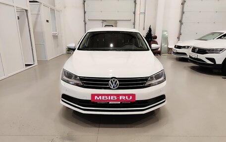 Volkswagen Jetta VI, 2016 год, 1 120 000 рублей, 2 фотография