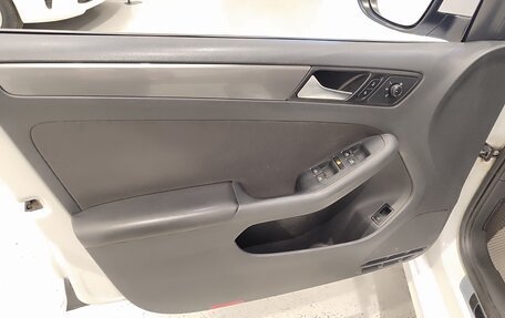 Volkswagen Jetta VI, 2016 год, 1 120 000 рублей, 12 фотография