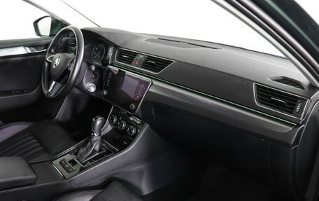 Skoda Superb III рестайлинг, 2018 год, 1 897 000 рублей, 10 фотография