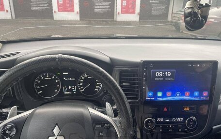 Mitsubishi Outlander III рестайлинг 3, 2012 год, 1 100 000 рублей, 3 фотография