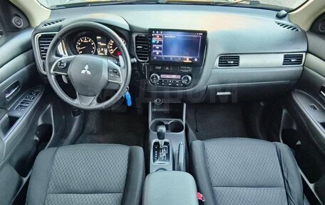 Mitsubishi Outlander III рестайлинг 3, 2012 год, 1 100 000 рублей, 7 фотография