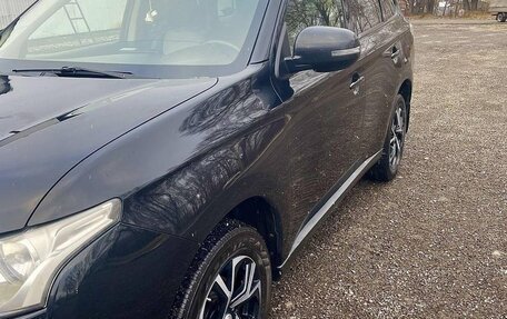 Mitsubishi Outlander III рестайлинг 3, 2012 год, 1 100 000 рублей, 6 фотография