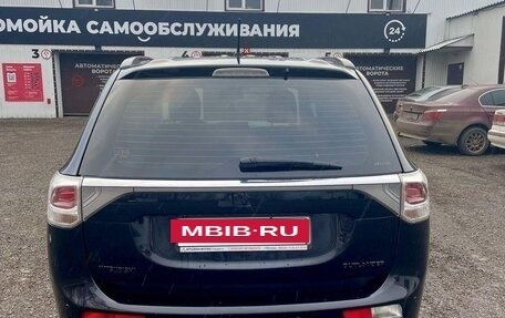 Mitsubishi Outlander III рестайлинг 3, 2012 год, 1 100 000 рублей, 4 фотография