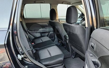 Mitsubishi Outlander III рестайлинг 3, 2012 год, 1 100 000 рублей, 10 фотография