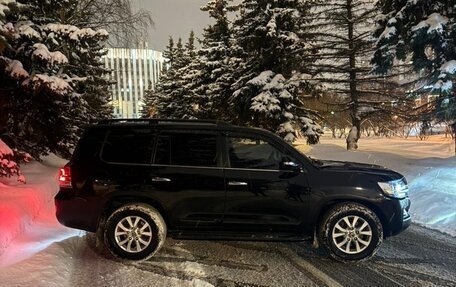 Toyota Land Cruiser 200, 2020 год, 6 200 000 рублей, 7 фотография