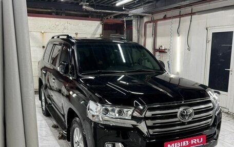 Toyota Land Cruiser 200, 2020 год, 6 200 000 рублей, 4 фотография