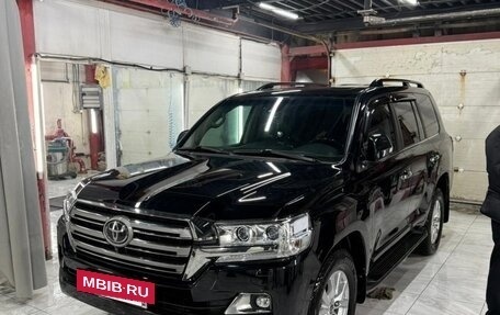 Toyota Land Cruiser 200, 2020 год, 6 200 000 рублей, 6 фотография