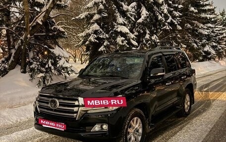 Toyota Land Cruiser 200, 2020 год, 6 200 000 рублей, 5 фотография