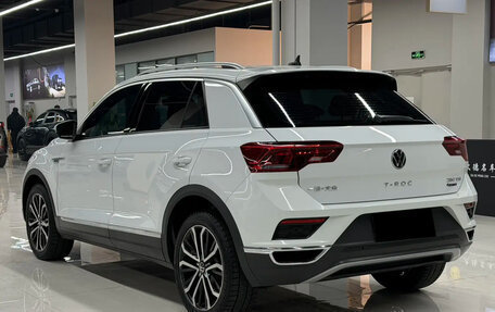 Volkswagen T-Roc I, 2022 год, 2 750 000 рублей, 6 фотография