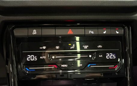 Volkswagen T-Roc I, 2022 год, 2 750 000 рублей, 10 фотография