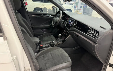 Volkswagen T-Roc I, 2022 год, 2 750 000 рублей, 12 фотография