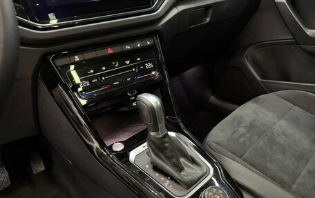 Volkswagen T-Roc I, 2022 год, 2 750 000 рублей, 9 фотография