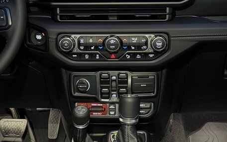 Jeep Wrangler, 2025 год, 7 440 000 рублей, 20 фотография