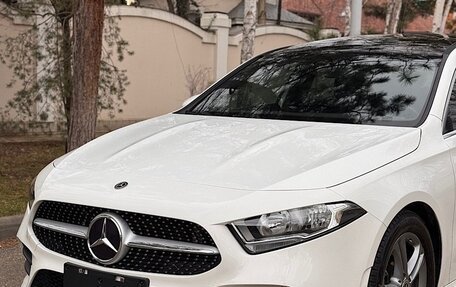 Mercedes-Benz A-Класс, 2021 год, 1 800 000 рублей, 2 фотография