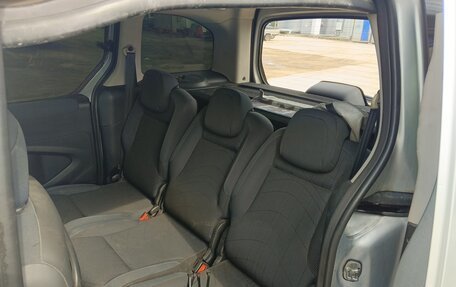 Peugeot Partner II рестайлинг 2, 2010 год, 400 000 рублей, 6 фотография