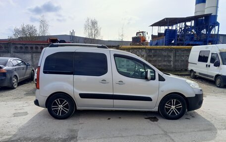 Peugeot Partner II рестайлинг 2, 2010 год, 400 000 рублей, 2 фотография