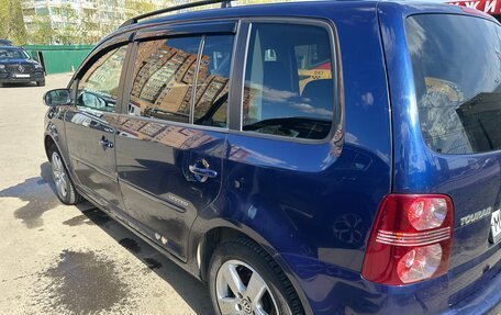 Volkswagen Touran III, 2008 год, 700 000 рублей, 4 фотография