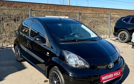 Toyota Aygo II, 2009 год, 800 000 рублей, 2 фотография