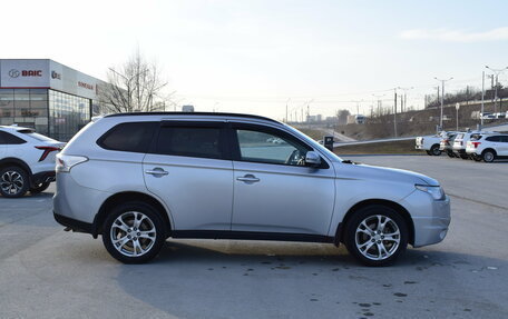 Mitsubishi Outlander III рестайлинг 3, 2013 год, 1 387 000 рублей, 6 фотография