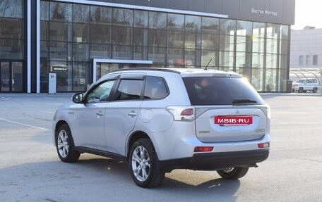 Mitsubishi Outlander III рестайлинг 3, 2013 год, 1 387 000 рублей, 5 фотография