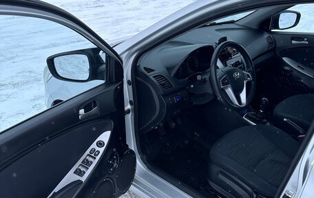 Hyundai Solaris II рестайлинг, 2016 год, 850 000 рублей, 15 фотография