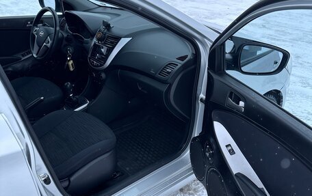 Hyundai Solaris II рестайлинг, 2016 год, 850 000 рублей, 21 фотография