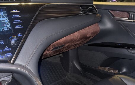 Toyota Camry, 2020 год, 2 700 000 рублей, 6 фотография