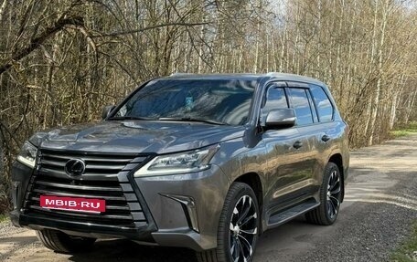 Lexus LX III, 2017 год, 6 890 000 рублей, 1 фотография