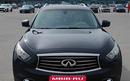 Infiniti FX II, 2012 год, 1 650 000 рублей, 1 фотография