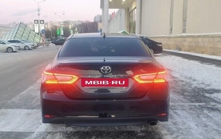 Toyota Camry, 2020 год, 2 700 000 рублей, 10 фотография