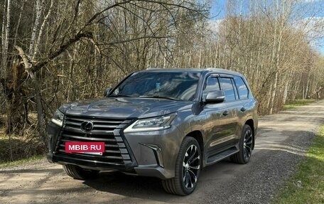 Lexus LX III, 2017 год, 6 890 000 рублей, 3 фотография