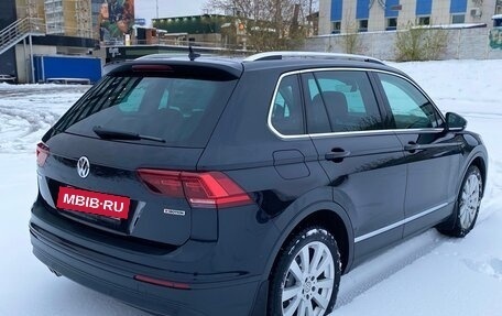 Volkswagen Tiguan II, 2019 год, 2 840 000 рублей, 6 фотография