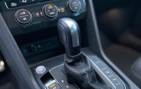 Volkswagen Tiguan II, 2019 год, 2 840 000 рублей, 21 фотография