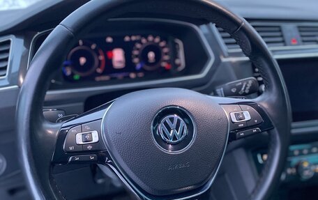 Volkswagen Tiguan II, 2019 год, 2 840 000 рублей, 20 фотография