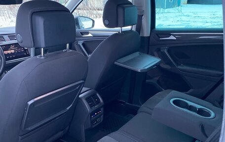 Volkswagen Tiguan II, 2019 год, 2 840 000 рублей, 25 фотография