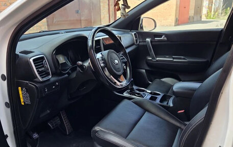 KIA Sportage IV рестайлинг, 2019 год, 2 700 000 рублей, 9 фотография