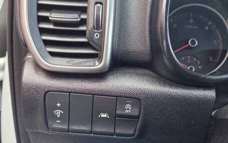 KIA Sportage IV рестайлинг, 2019 год, 2 700 000 рублей, 10 фотография