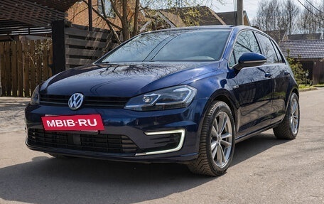 Volkswagen Golf VII, 2019 год, 1 920 000 рублей, 2 фотография