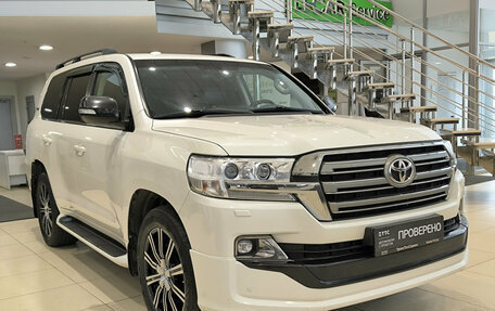 Toyota Land Cruiser 200, 2016 год, 6 400 000 рублей, 7 фотография
