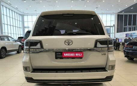Toyota Land Cruiser 200, 2016 год, 6 400 000 рублей, 10 фотография
