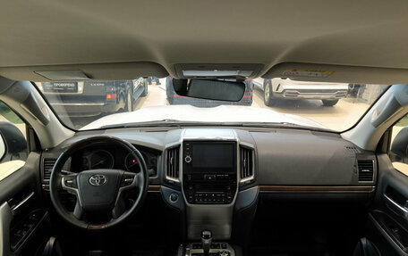 Toyota Land Cruiser 200, 2016 год, 6 400 000 рублей, 18 фотография