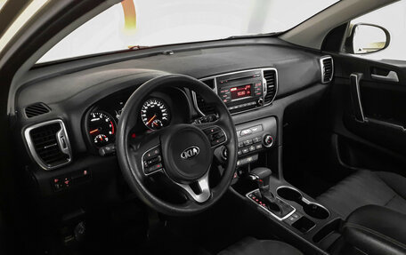 KIA Sportage IV рестайлинг, 2018 год, 2 120 000 рублей, 6 фотография