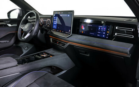 Volkswagen Tiguan, 2024 год, 4 590 000 рублей, 10 фотография