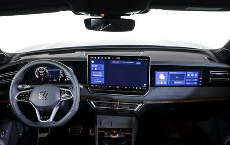 Volkswagen Tiguan, 2024 год, 4 590 000 рублей, 13 фотография